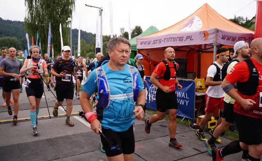 23 kilometry po górach. Zawodnicy pełni uśmiechów ruszyli na trasę [ZDJĘCIA] - 52